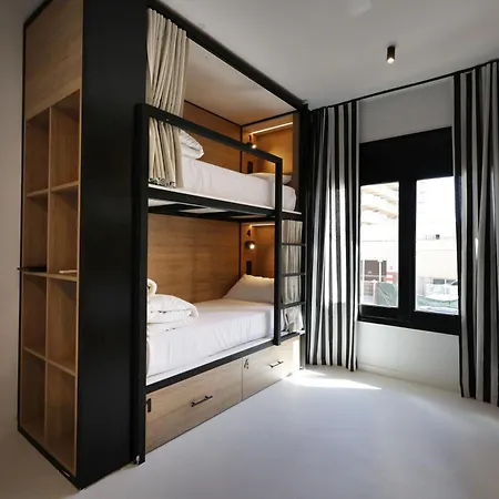 Auberge de jeunesse Black And White Palamós