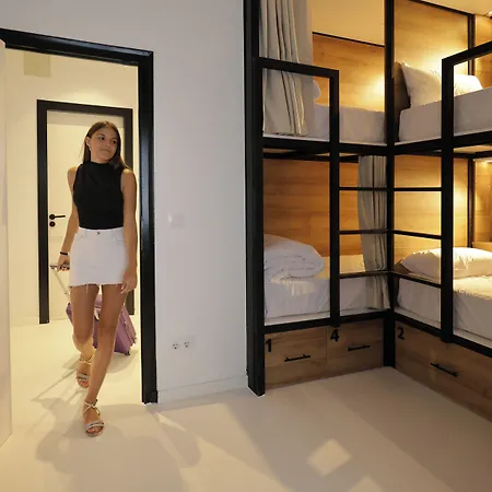 Black And White Auberge de jeunesse *