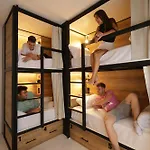 Black And White Hostel *